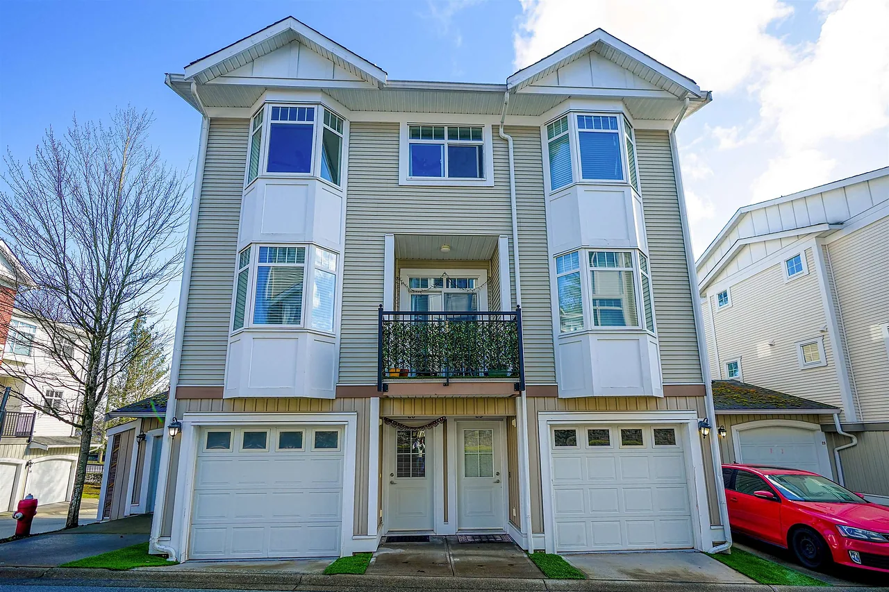 26 19551 66 Avenue, Clayton, Surrey