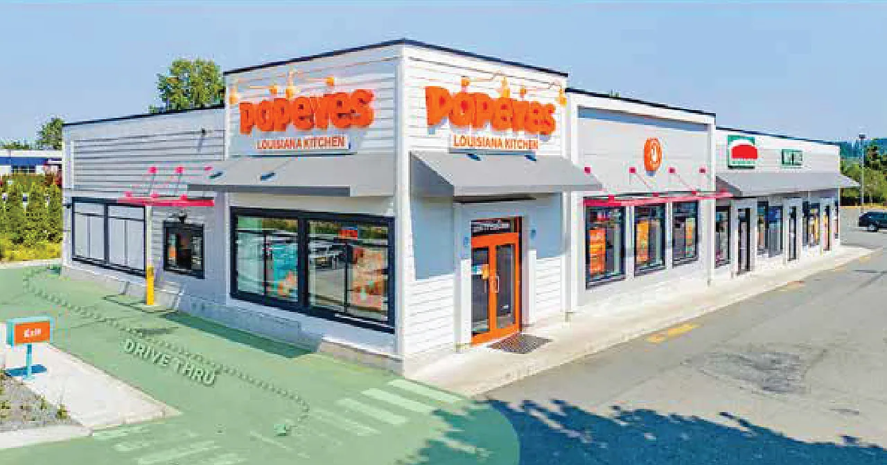 Popeyes & Papa John's Retail Centre, 2230 Cliff Ave, Courtenay, BC